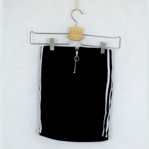 Černá krátká sukně, vel. 134