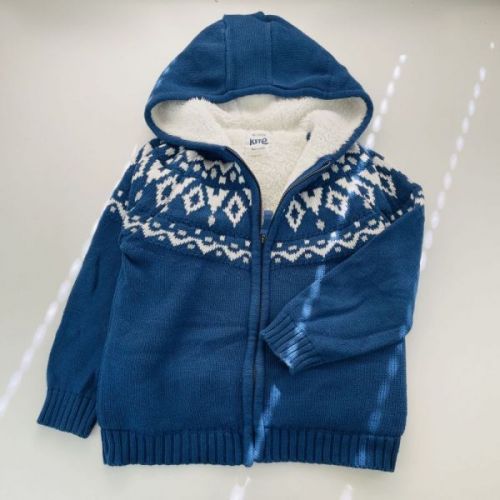 Modrý zateplený svetrový kabátek , vel. 110